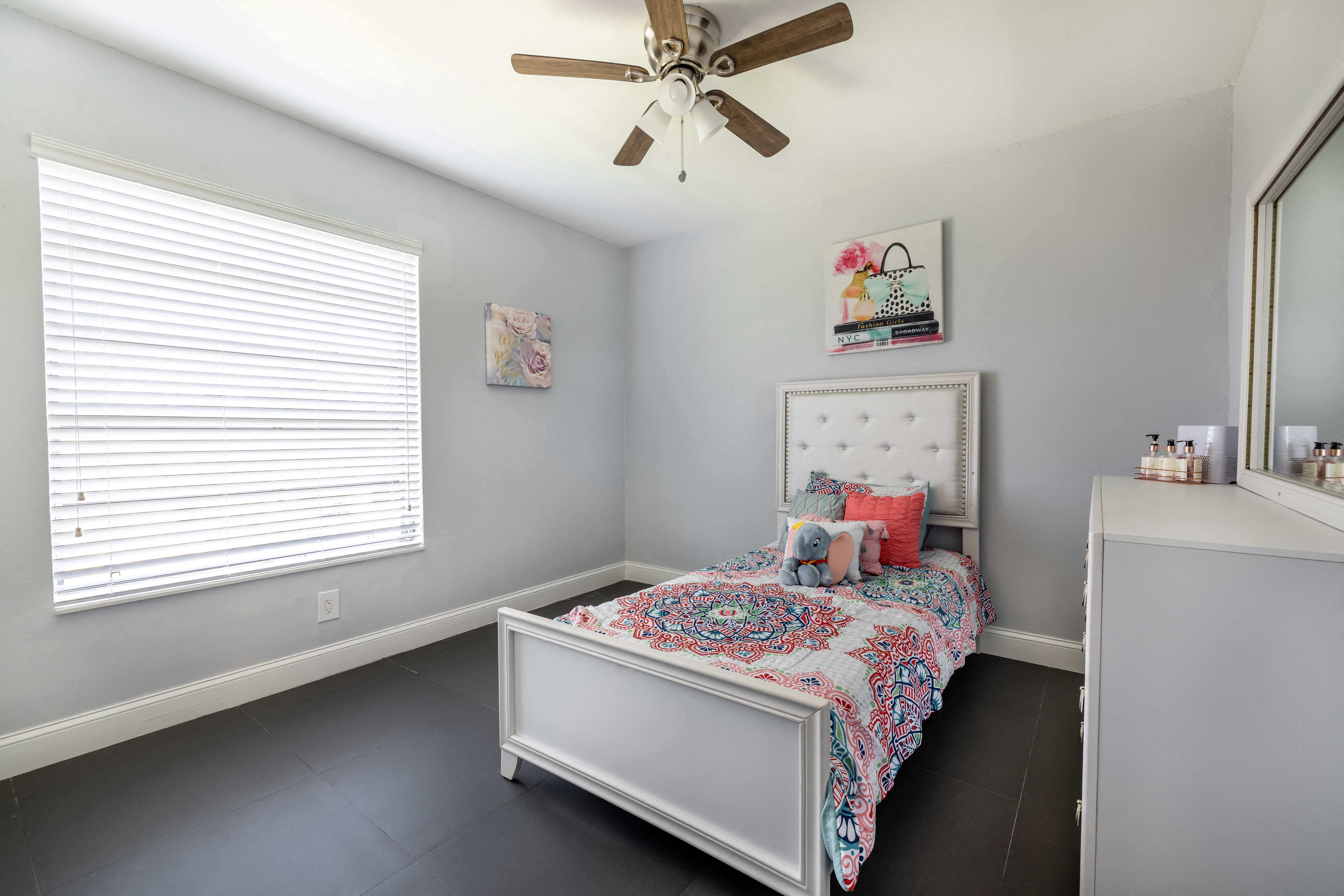 Gallery Photo 14